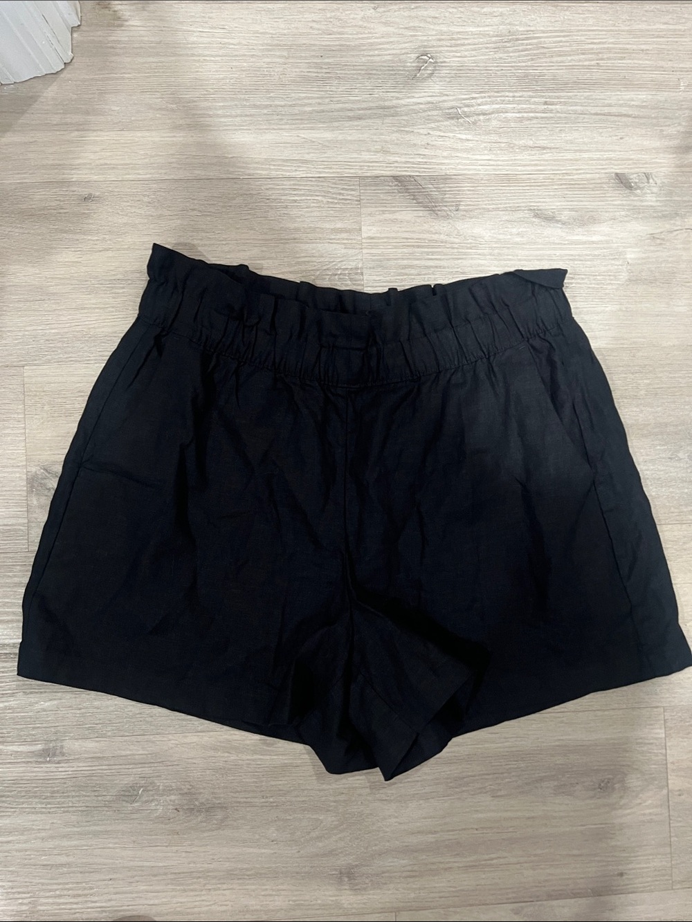 Express Black High-Waist Paperbag Linen-Blend Casual Shorts Size Large NWT